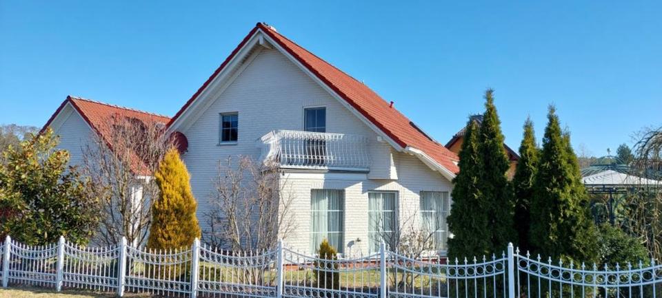 Einfamilienhaus Eisenhüttenstadt - 4 Zimmer, 150 m&sup2;, 300.000&euro; | Angebot:25613213