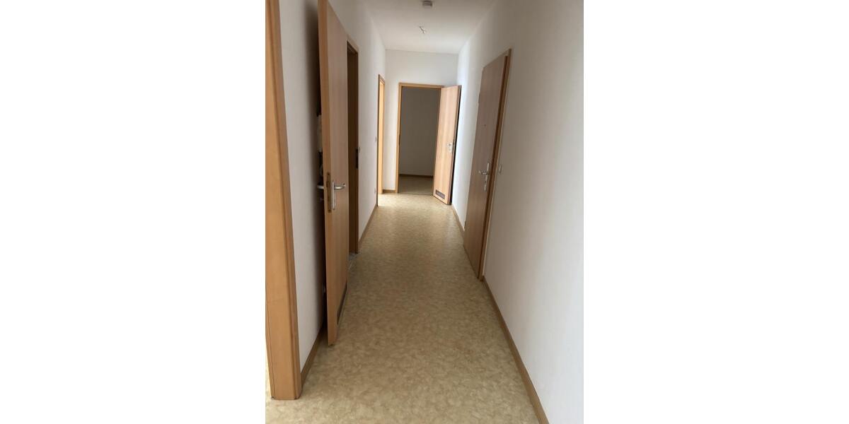 Etagenwohnung Frankfurt (Oder) - 2 Zimmer, 71 m&sup2;, 558&euro; | Angebot:25962670