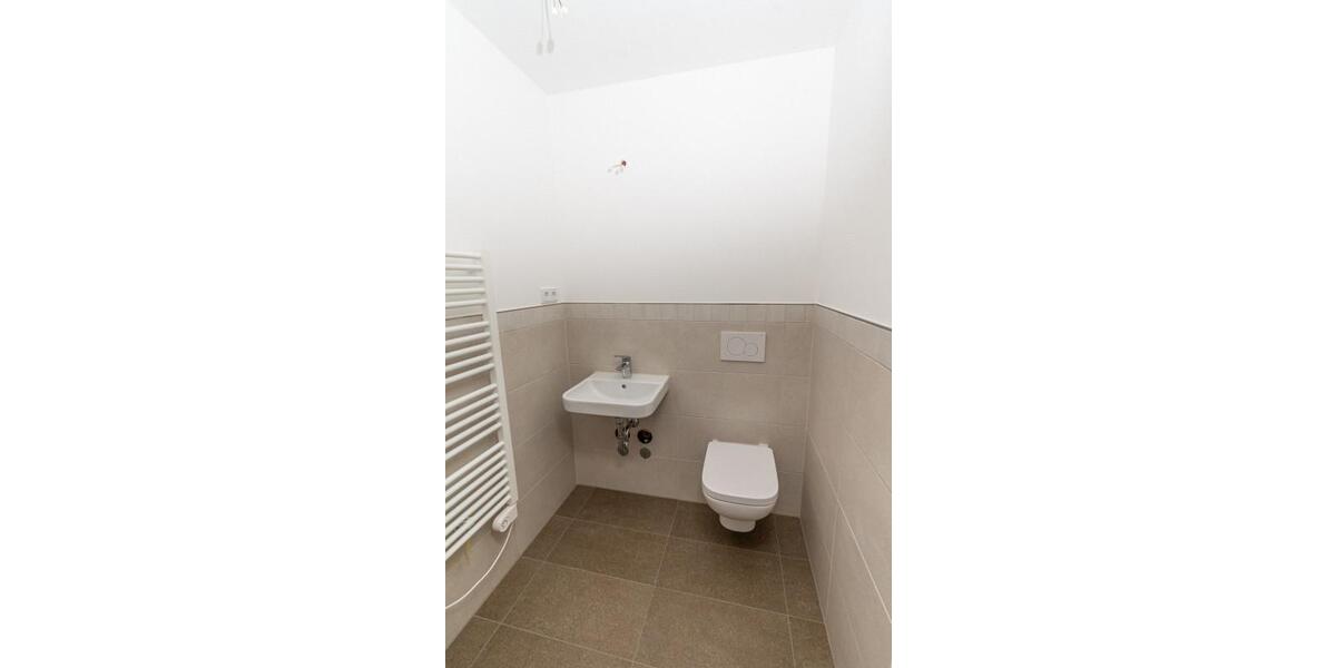 Etagenwohnung Frankfurt (Oder) - 3 Zimmer, 118 m&sup2;, 1.529&euro; | Angebot:25323152