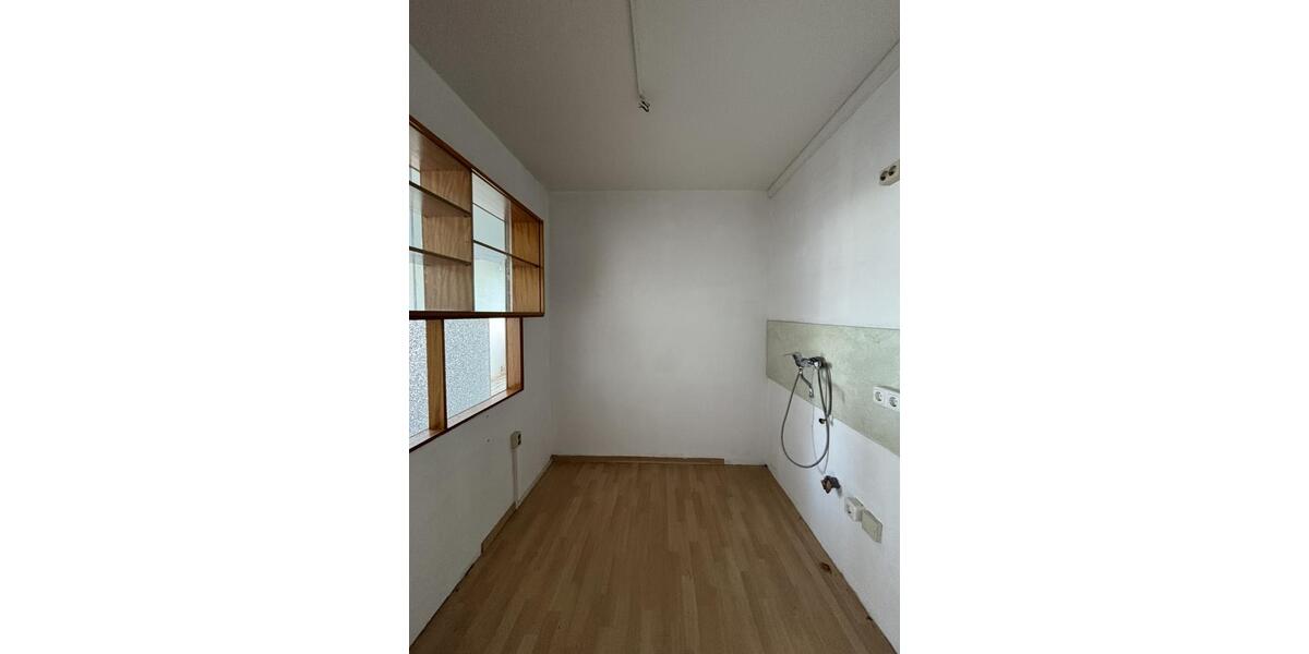 Etagenwohnung Frankfurt (Oder) - 2 Zimmer, 53 m&sup2;, 292&euro; | Angebot:25920198